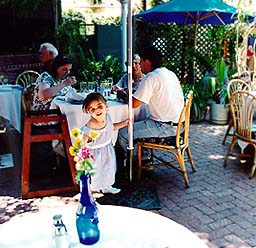 photo of Caf� des Artistes